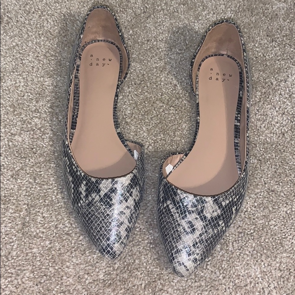Snakeskin flats